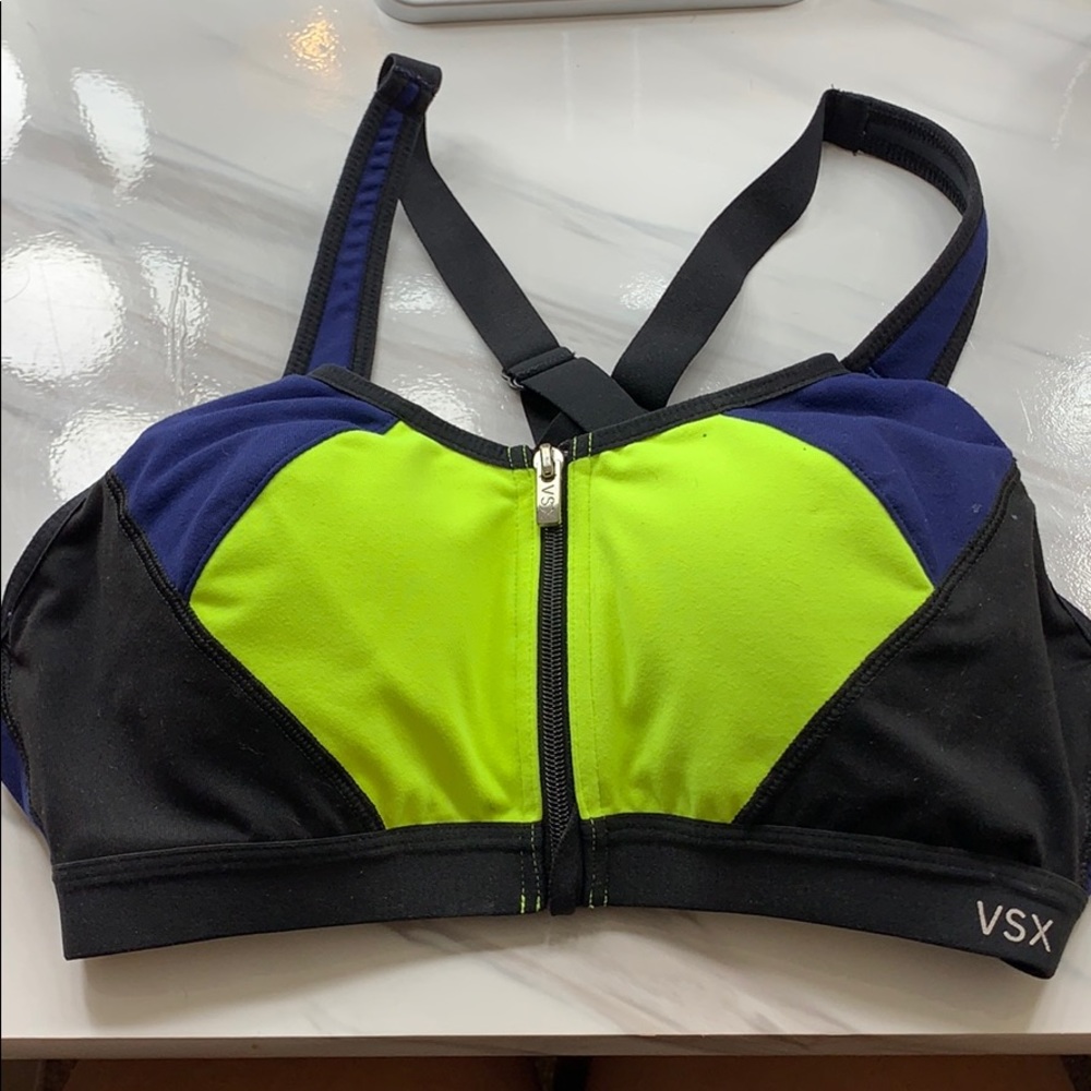 Sports bra